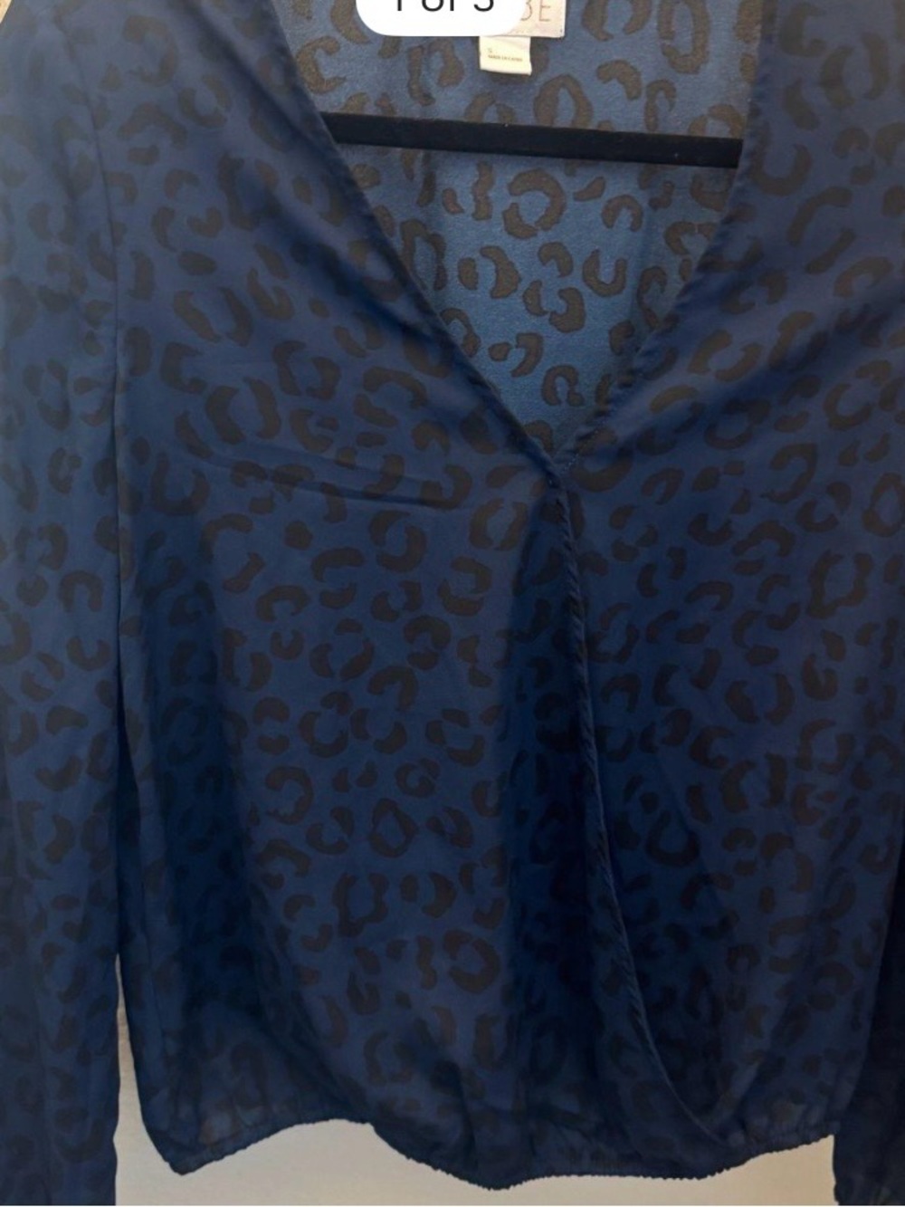 Vixbe size small blue leopard blouse